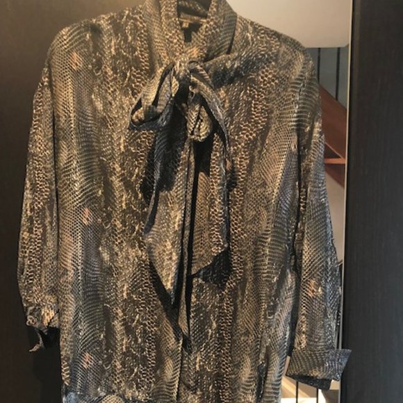 Massimo Dutti, blouse size: X Small - Picture 2 of 3